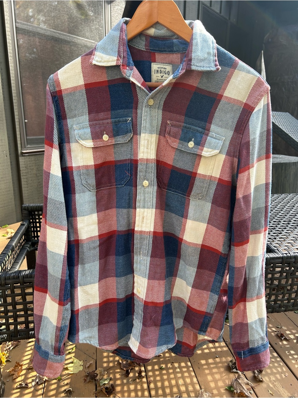 American Eagle Indigo Red Blue Cream Plaid Button-Down Shirt